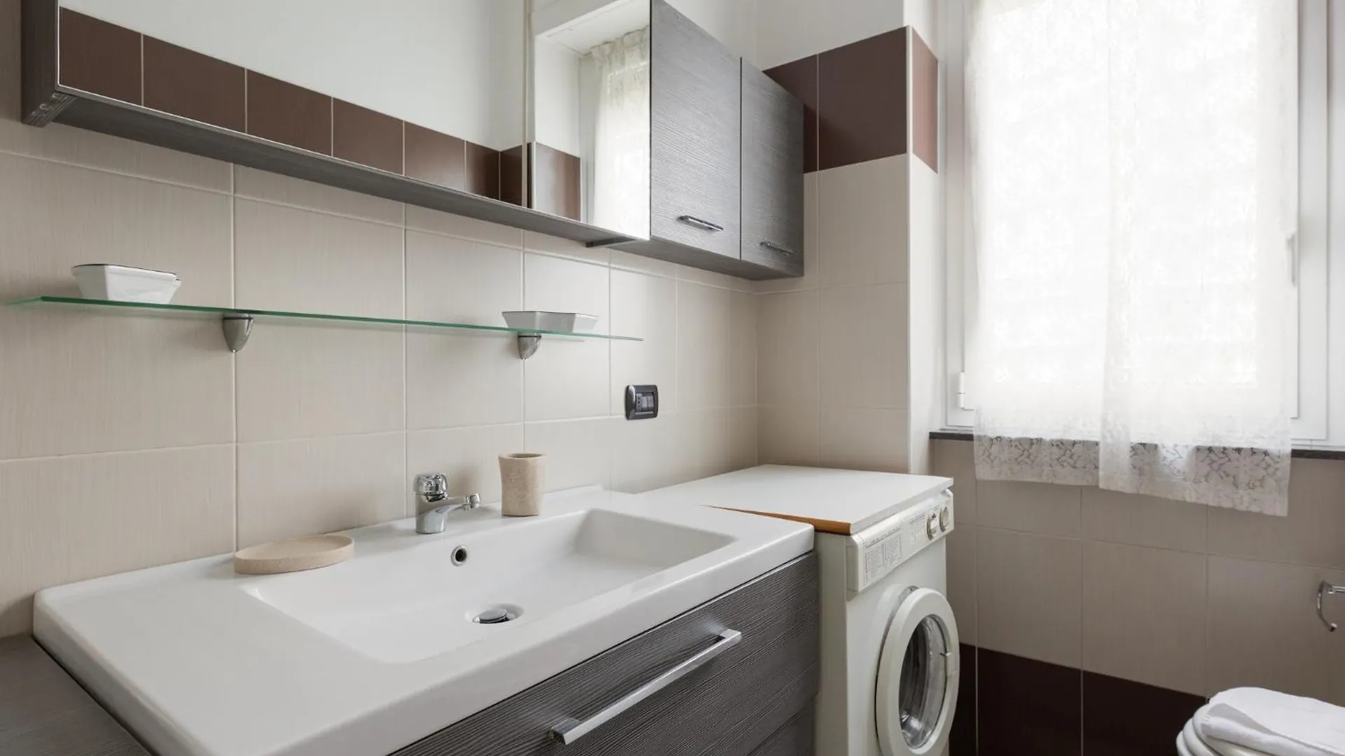 Bande Nere M1 Comfy Apt With Balcony 米兰 0*,
