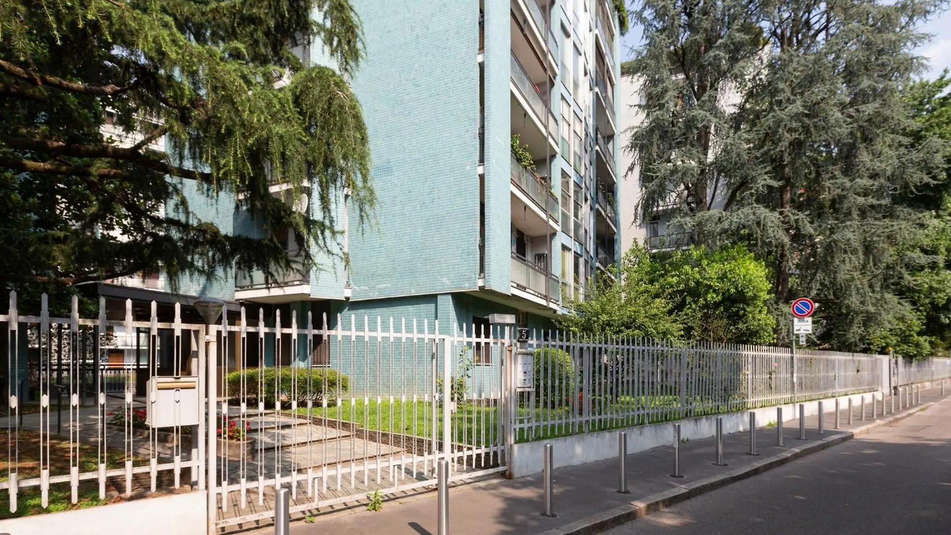 Apartament Bande Nere M1 Comfy Apt With Balcony Mediolan